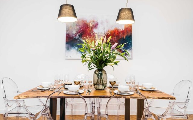 Main Square Apartments - LoftAffair