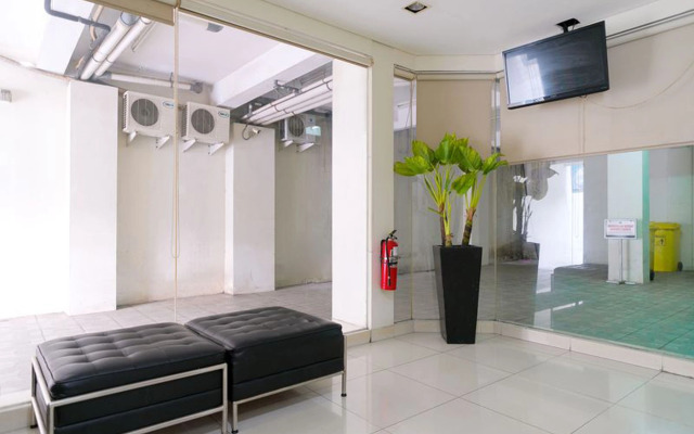 LeGreen Suite Gatot Subroto