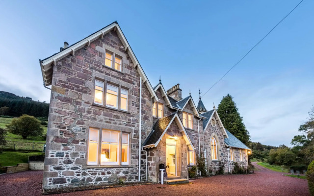 The Old Manse, Loch Ness (highland-escape)