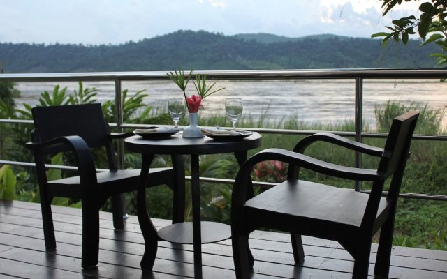 Mekong Riverside Resort Camping