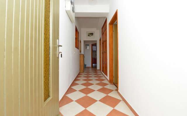 Kimano 2 Apartments With Garden in Zadar