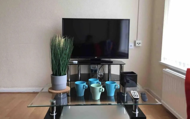 Modern 1 Bed Apartment - Leafy Chorlton Suburbs