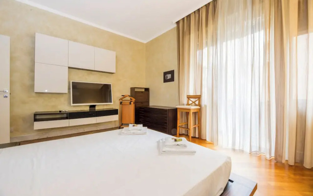 Spacious flat with Balcony