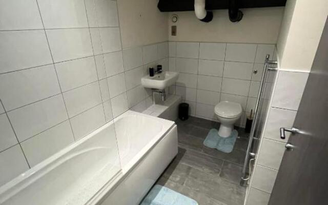 Luxury Newly Decorated 2 Bedroom Duplex