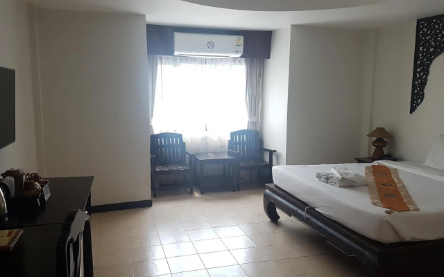 Wangburapa Grand Hotel