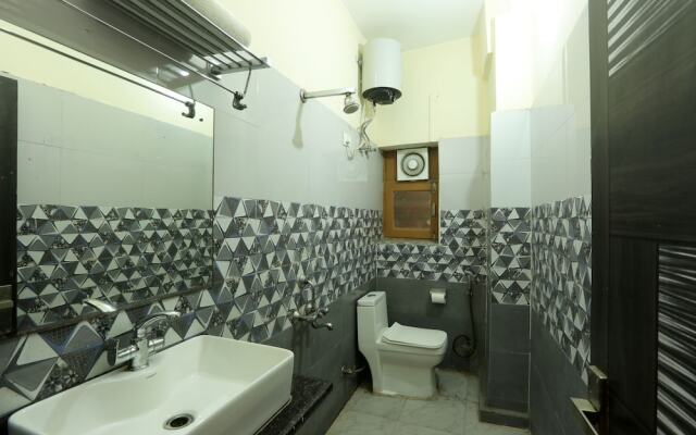 Hotel Lemon Suites & Banquet Noida Sector 62