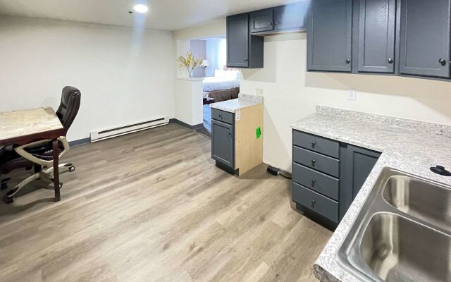 Comfort Inn & Suites Madison East Interstate I-90