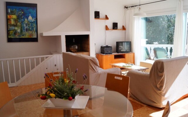 107522 - Apartment in Cala Canyelles