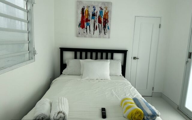 Gorgeous 1-Bedroom Beachside Suite