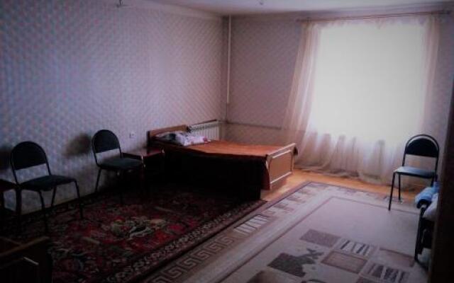 Guest House on Vologodskiy 5