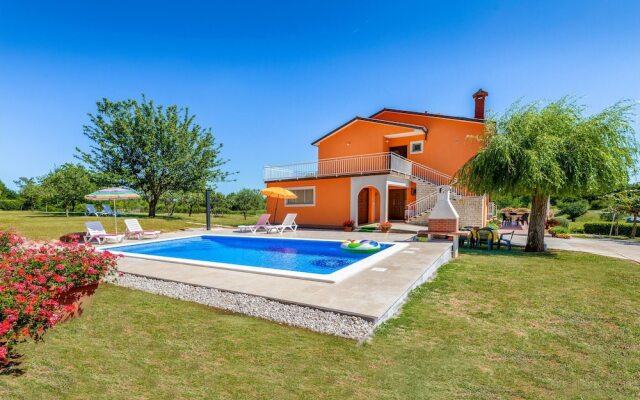 Amazing Apartment in Nedescina With 3 Bedrooms, Internet and Outdoor Swimming Pool