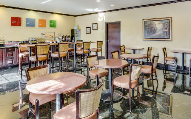 Quality Inn & Suites Slidell