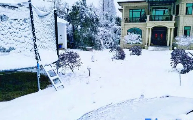 Yazhu Boutique Hostel
