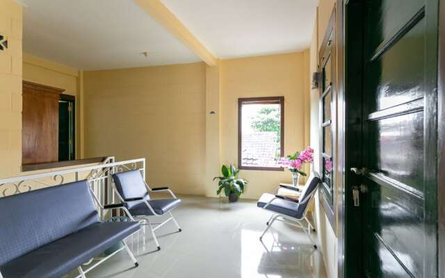 RedDoorz Syariah near Titik Nol Yogyakarta