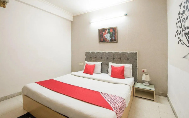 OYO 695 Hotel Silver Leaf