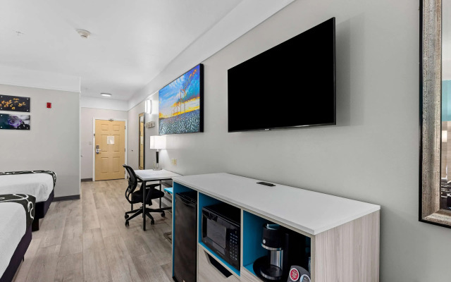 La Quinta Inn & Suites by Wyndham Raymondville