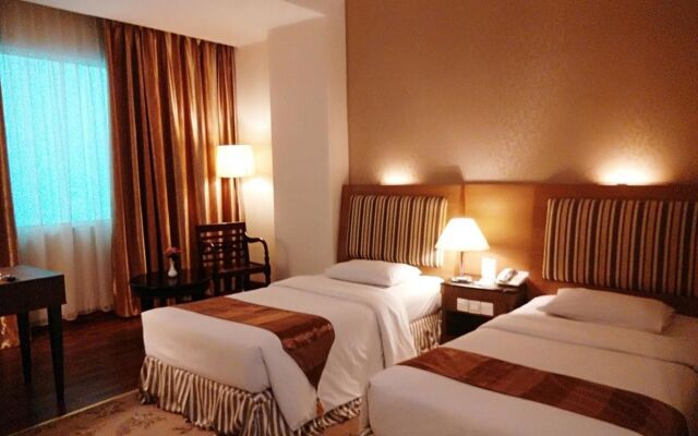 Rocky Plaza Hotel Padang