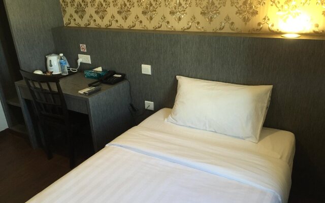Check Inn Hotel Tawau