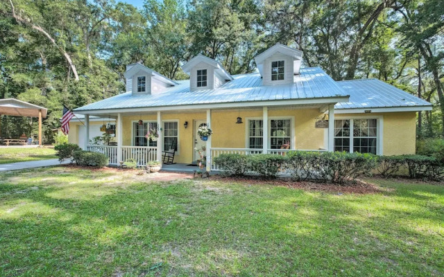 Serene Old Town Getaway Near Suwannee River!