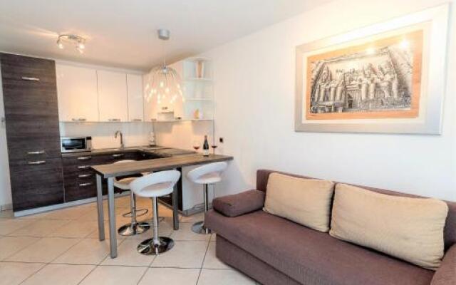 Holiday House Queens with Sea View