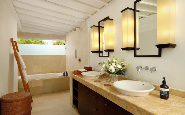 Villa Swarna by Nakula