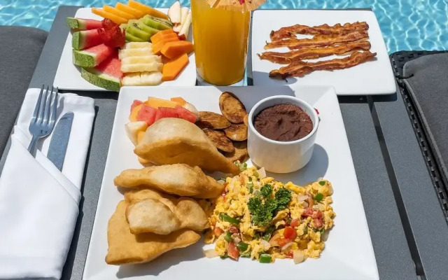 Sunset Caribe Belize