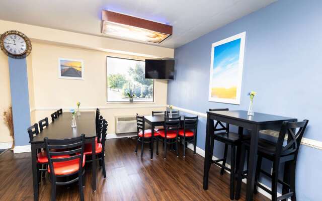 Days Inn by Wyndham Dayton Huber Heights Northeast