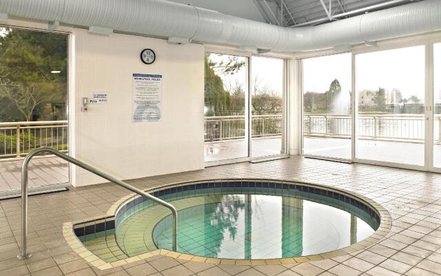 Coast Chilliwack Hotel by APA