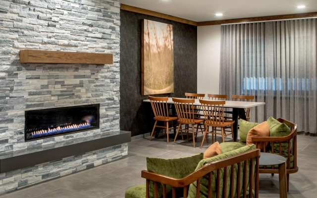 Fairfield Inn & Suites by Marriott Saratoga Malta