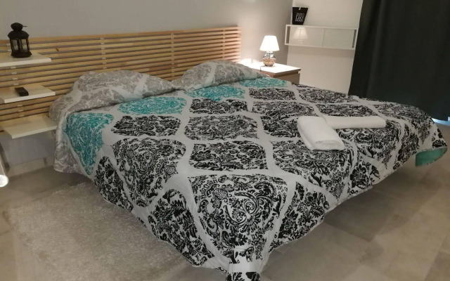 Lagos City Center Guest House & Hostel