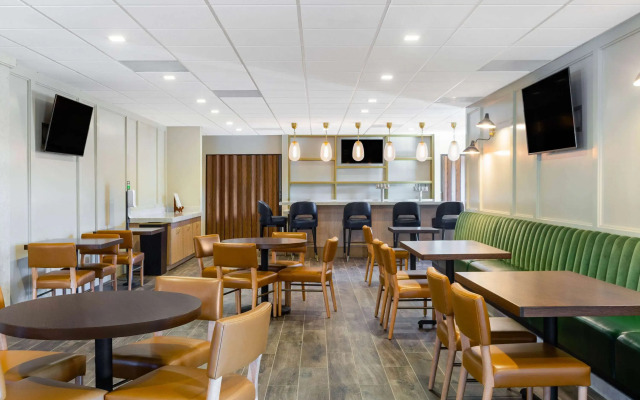 La Quinta Inn & Suites by Wyndham Paso Robles