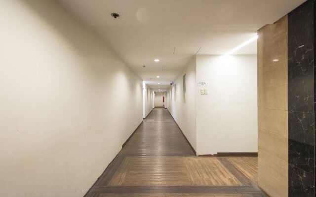 OYO 106 24H City Hotel
