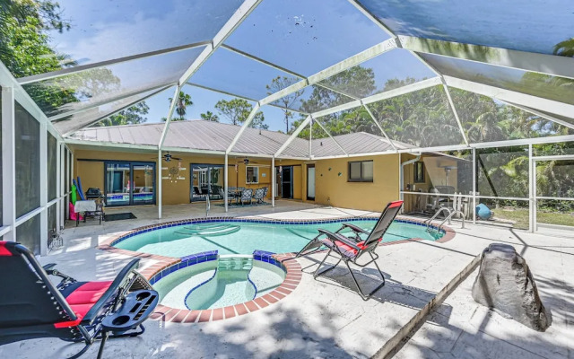 Lovely Naples Home: Backyard Oasis w/ Pool!