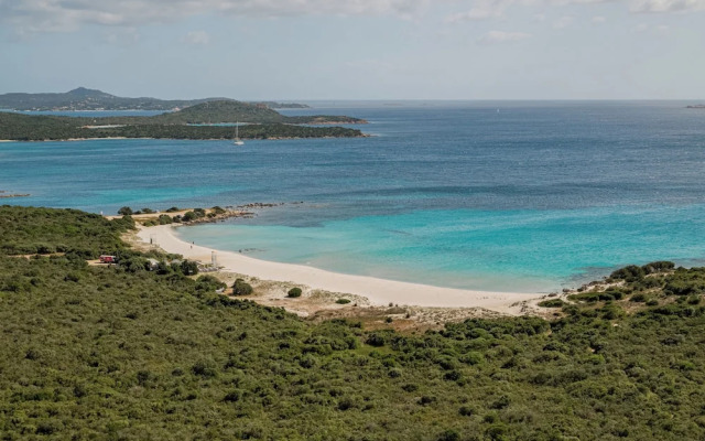 Rena Bianca House by Wonderful Italy