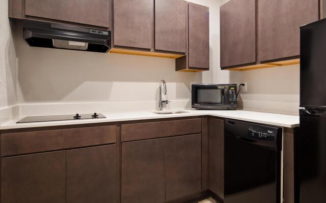 Best Western Plus Buda Austin Inn & Suites