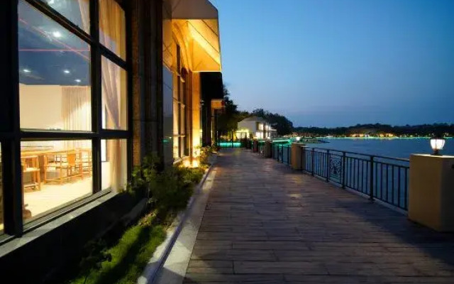 Hostel In Grove