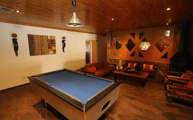 Stoney's Country Hotel