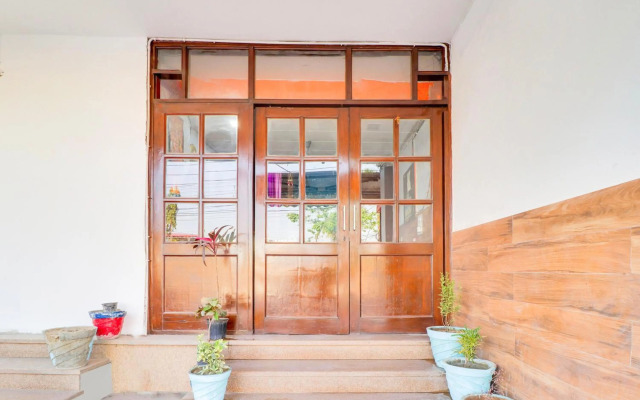 OYO HOME 92193 Gp Homestay