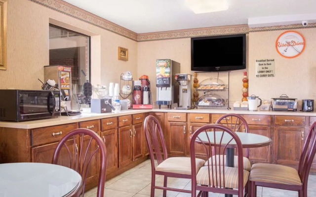 Howard Johnson by Wyndham Aiken