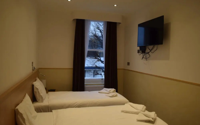 Arlo Apartments