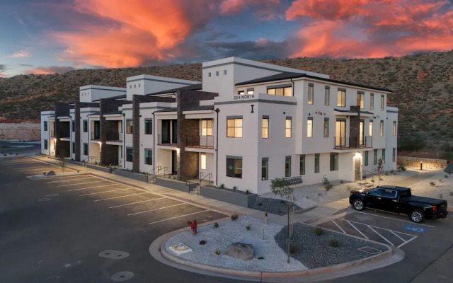 Sand Cove Retreat 5 Bedroom Townhouse