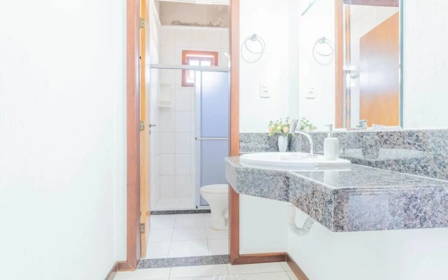 GB33 Ótima Casa 8 Quartos 300m da Praia