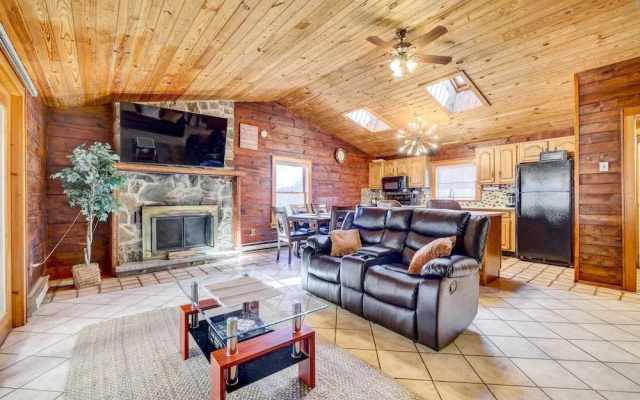 Pocono Vacation Rental With Game Room!