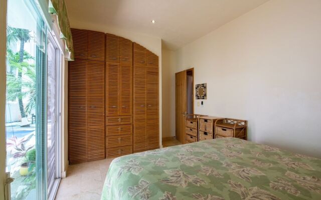 Lomas Mariposa 201 by CocoBR