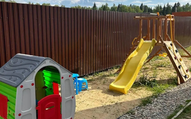 Экко-дом у леса