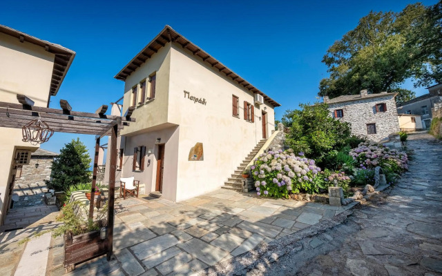 Petradi Hotel