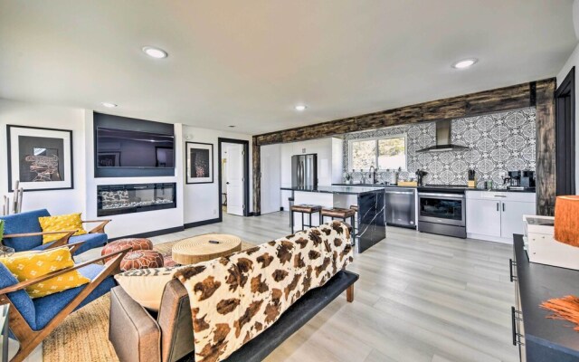Hilltop Oasis w/ Sweeping Landscape Views