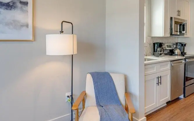 Merry Melrose -mins to Broadway- Sleeps 6