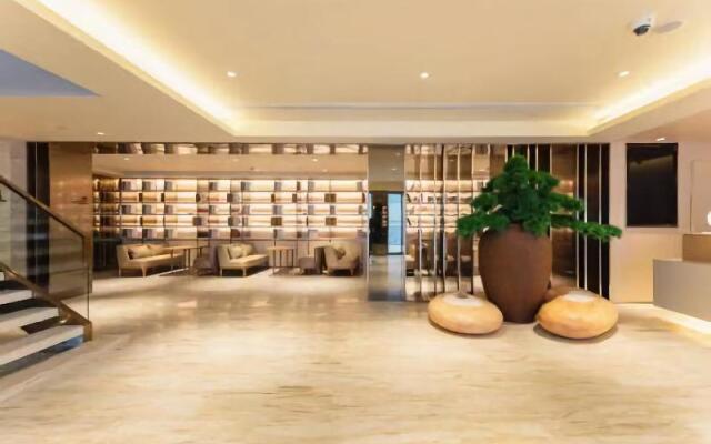 Ji Hotel (Shanghai Caohejing Gumei Road)