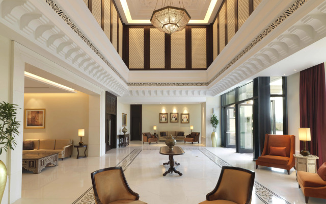 Bab Al Qasr Hotel